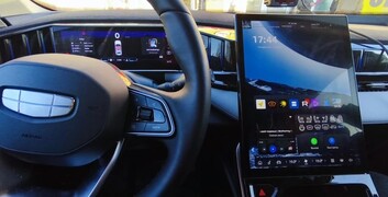 Установка голосового, навигации и приложений на Geely Atlas New в Йошкар-Оле